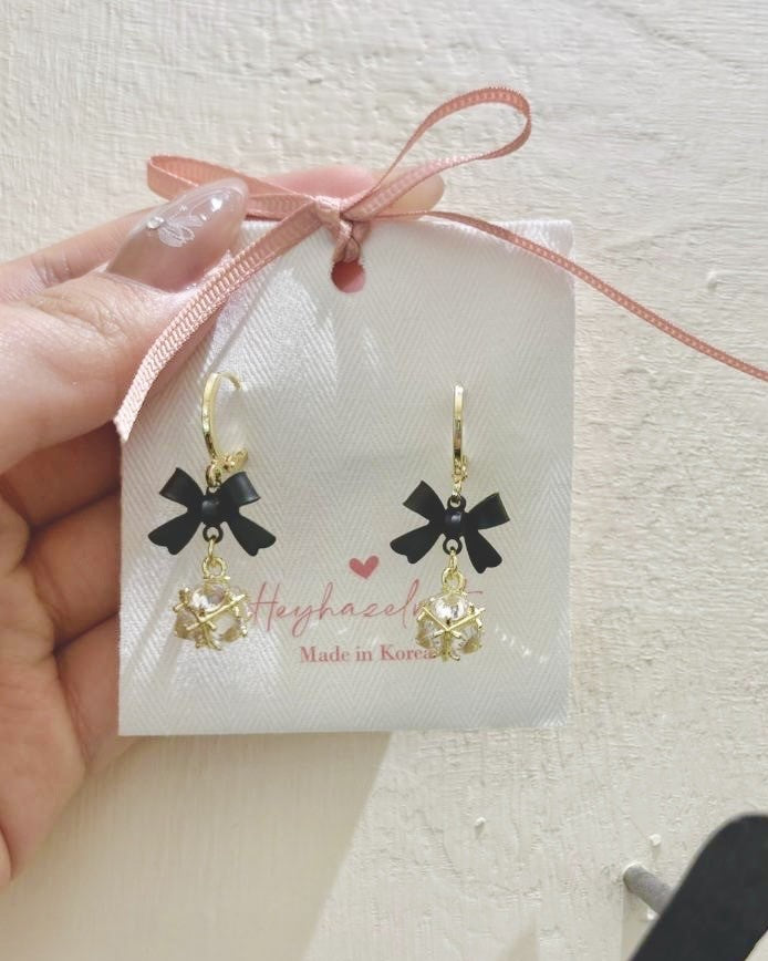 蝴蝶結鑽石吊墜耳環