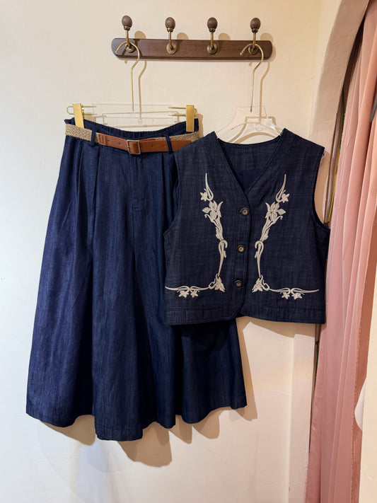 Emb. Vest