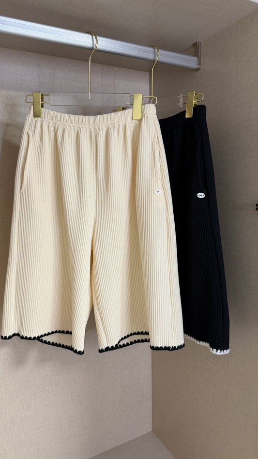 韓國連線⚡️Emb. Knitted Culottes Pants￼