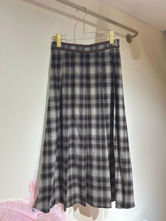 英倫風格仔喱絨百褶裙